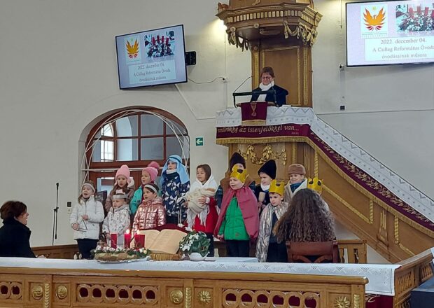 Óvodások ünnepi műsora a református templomban