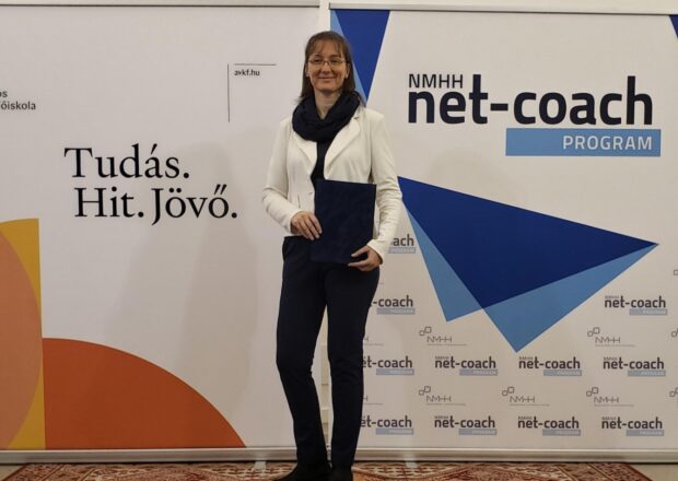 Újmédia pedagógia felnőttképzési program