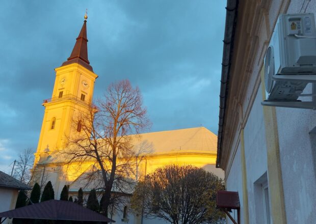 ADOMÁNY ISKOLÁNK KÖZÖSSÉGE SZÁMÁRA