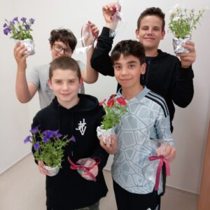 6.b osztály - Klubdélután, anyák napi készülődés