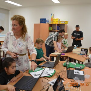 Kutatók éjszakája - Micro bit és tudományos játszóház