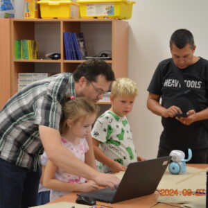 Kutatók éjszakája - Micro bit és tudományos játszóház