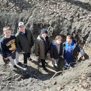 Farkasszigeti látogatás - talajszelvény megtekintése