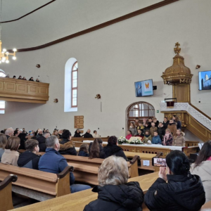 CSALÁDI ISTENTISZTELET - 2.a