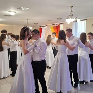 12. Erőss-bál