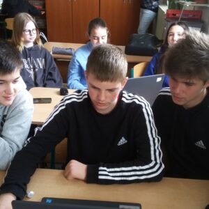 8.b osztály - DTH2023  Vándorlások képei és a produktum