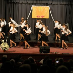 Nyolcadik osztályos tanulóink táncgálája